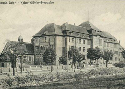 Przedwojenne zdjęcie Kaiser Wilhelm-Gymnasium (obecnie Liceum nr 1 im. Jana Bażyńskiego) w Ostródzie