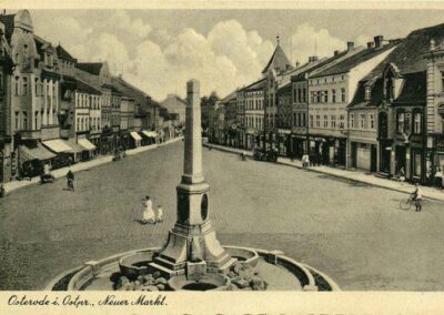 Przedwojenne zdjęcie Neuer Markt (obecnie plac 1000-lecia) w Ostródzie